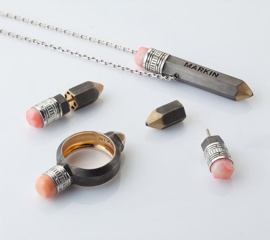 Pencil silver ring with sapphire and coral