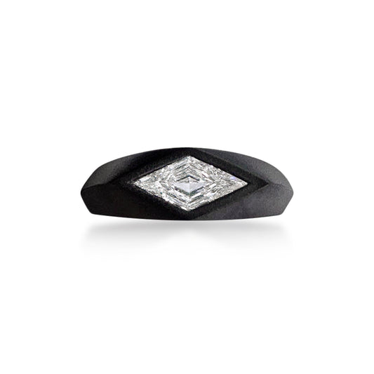Quiet PLatinum Ring with lozenge-cut diamond