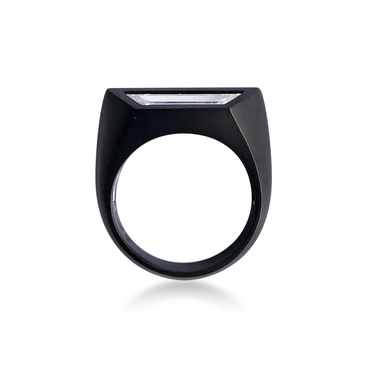 Quiet PLatinum Ring with trapezoid-cut diamonds