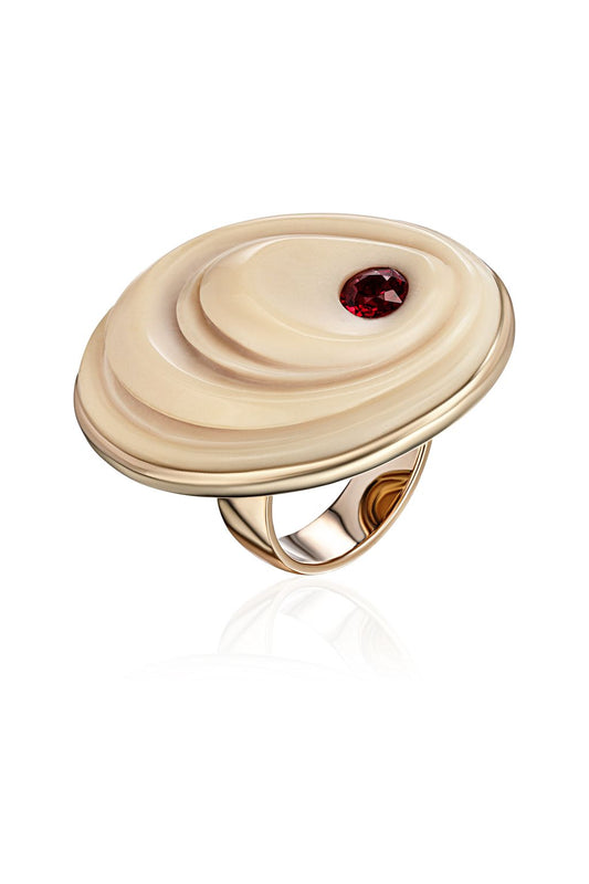 Frank gold, ruby and kohalong ring