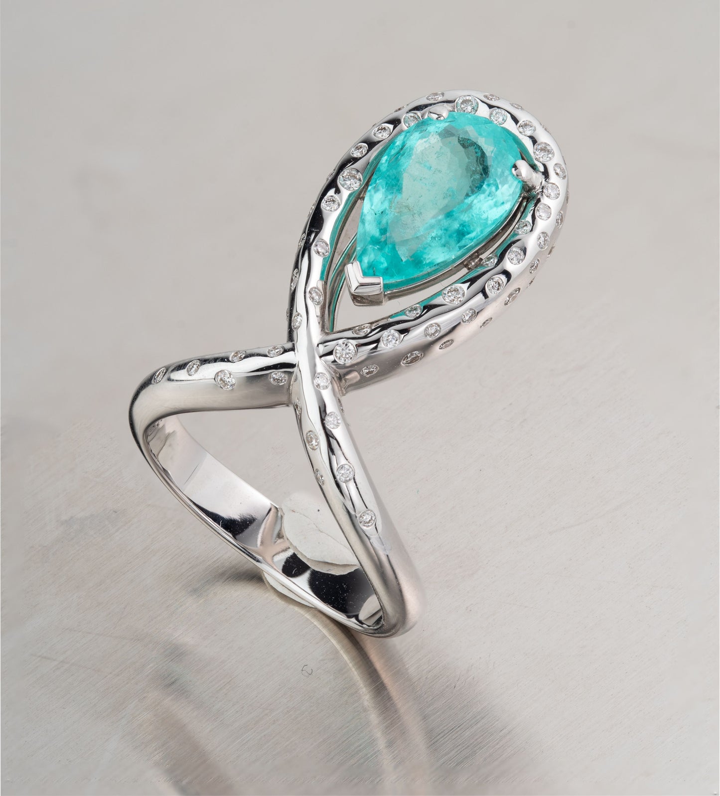 Loop Paraiba Ring